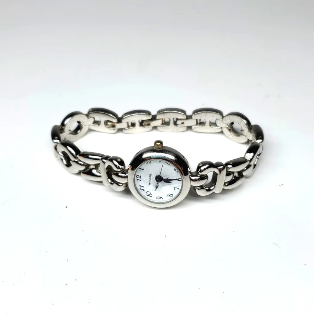 Vintage Fossil F² Watch PC9695 Rivoli Crystal Silver Band Watch